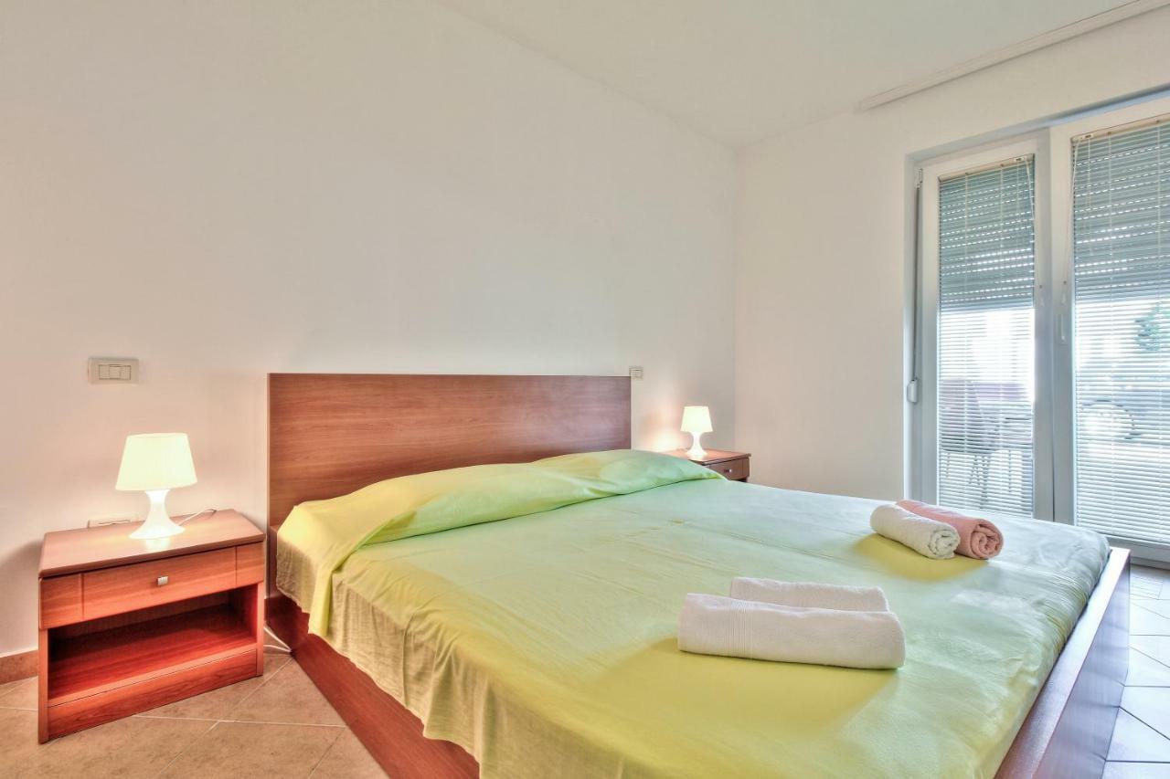 Apartment Katarina Crveni Vrh Buitenkant foto