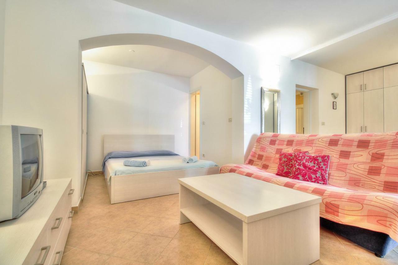Apartment Katarina Crveni Vrh Buitenkant foto