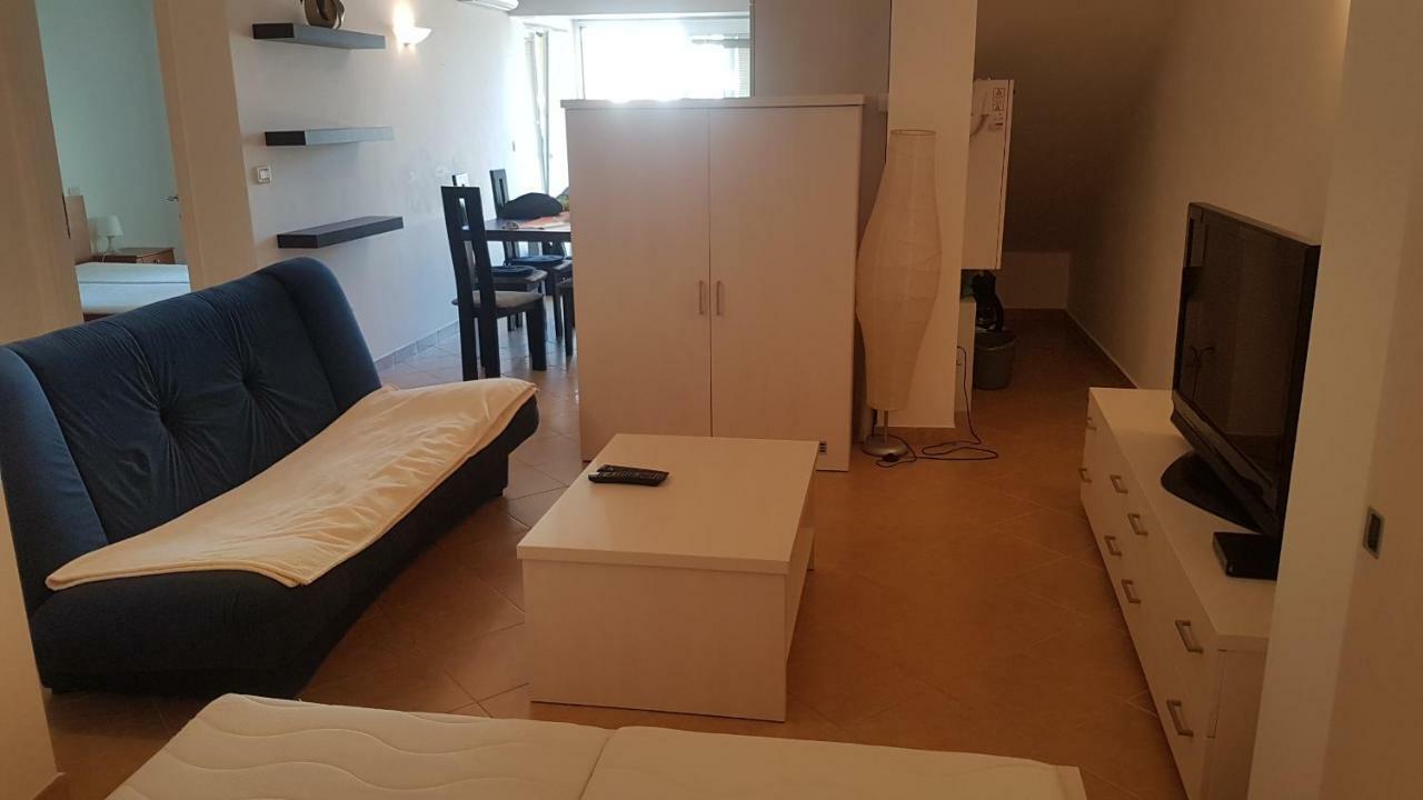 Apartment Katarina Crveni Vrh Buitenkant foto