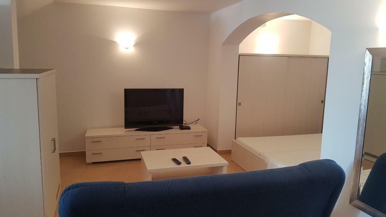 Apartment Katarina Crveni Vrh Buitenkant foto