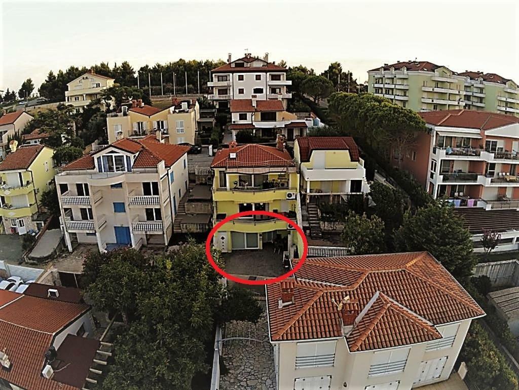 Apartment Katarina Crveni Vrh Buitenkant foto